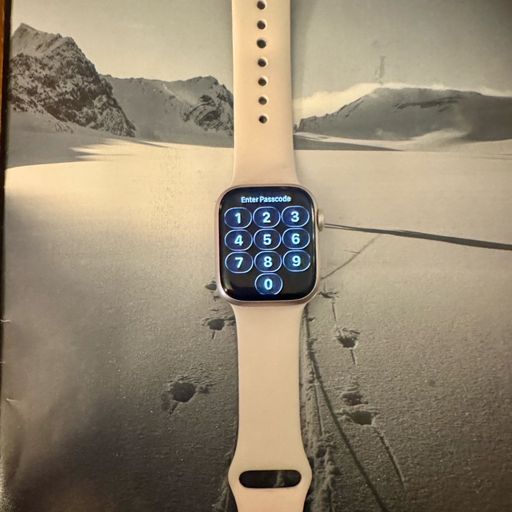 Apple Watch series 9 GPS + cellular compatible